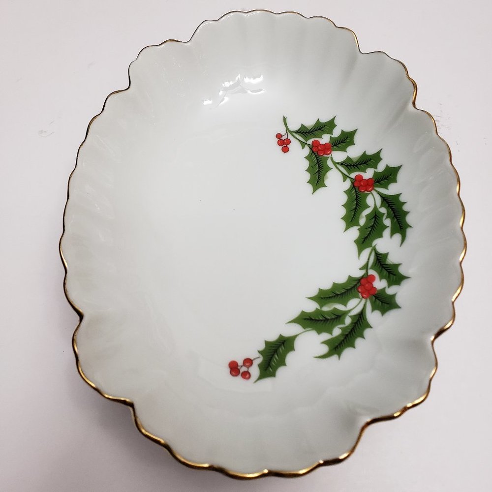 Vintage Porcelain Christmas Candy Dish Gold Edge Holly Berries Made in Japan